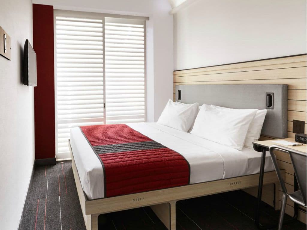 Pod Hotel Times Square Pod Hotel Times Square