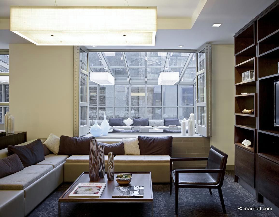 Spacious Suite Hotels in Midtown NYC Spacious Suite Hotels in Midtown NYC