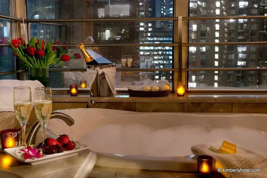 The Kimberly Hotel Jacuzzi Tub